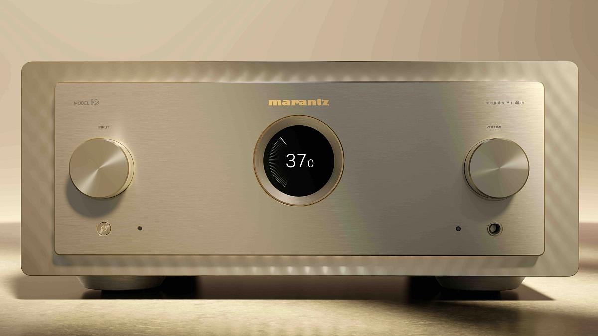 Detail čelního panelu Marantz MODEL 10 ve stříbrném provedení s OLED displejem a ovladači INPUT a VOLUME