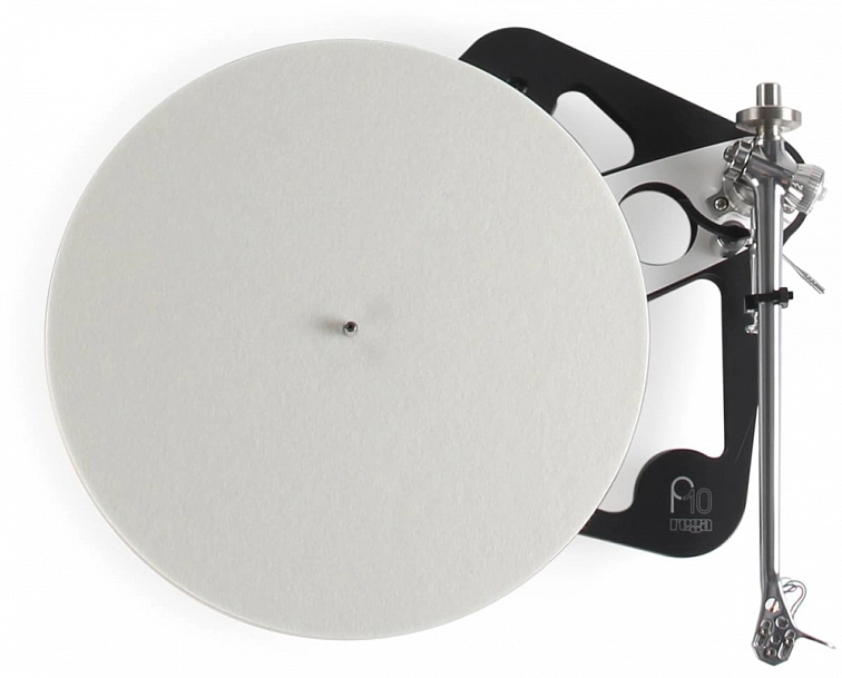 Gramofon Rega Planar 10 v celkovém pohledu se skeletovým podstavcem a raménkem RB3000