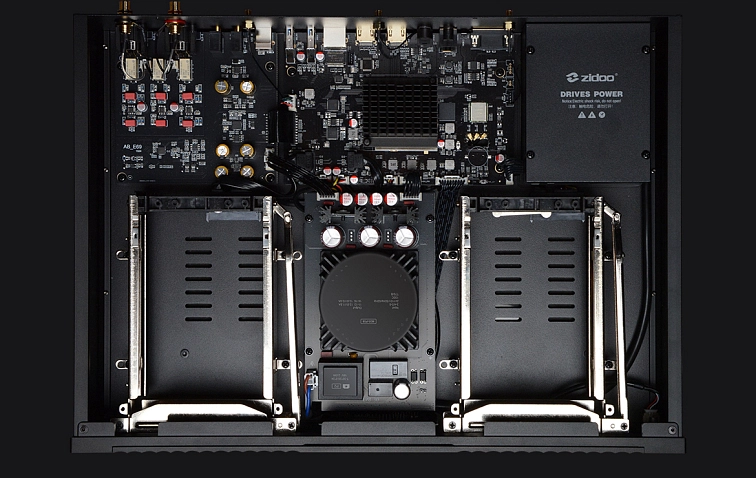 ZIDOO UHD8000 — detail vnitřní konstrukce a obvodů