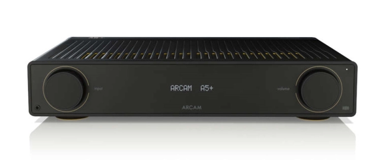 Integrovaný zesilovač ARCAM A5+ čelní pohled s matným panelem a skrytým displejem