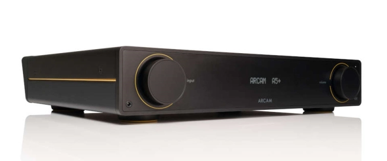 ARCAM A5+ jako součást stereo sestavy řady RADIA