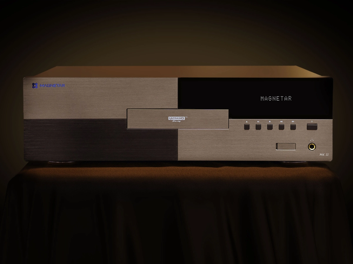 Magnetar UDP900 MkII zepředu v prémiové HiFi sestavě