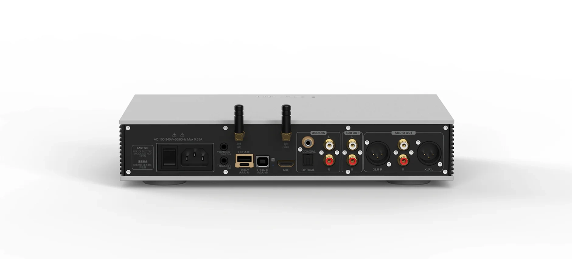 Luxsin X9 — zadní panel se vstupy a výstupy pro připojení do audio sestavy