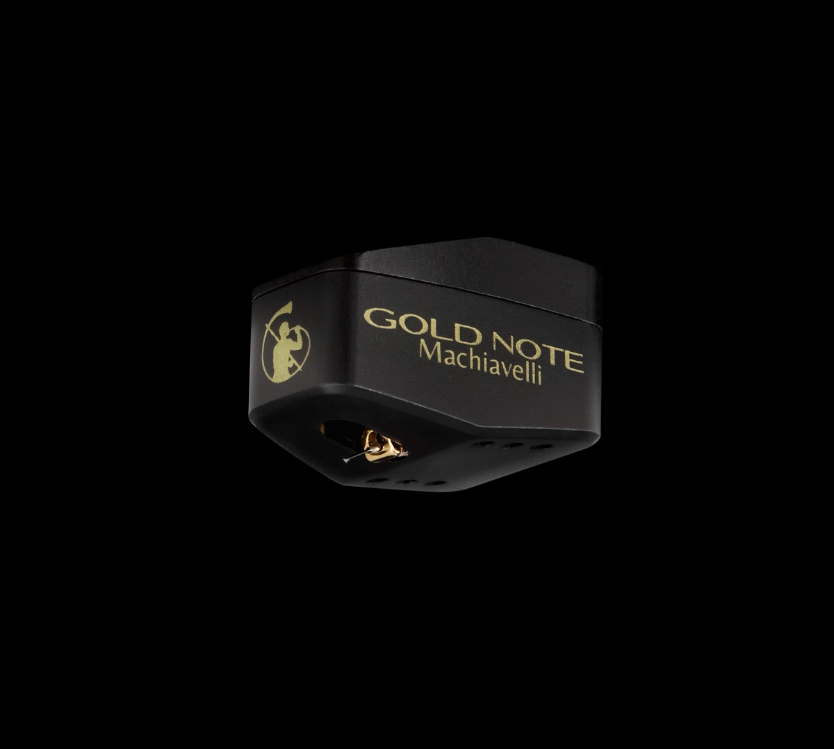 Detail tělíčka přenosky Gold Note MACHIAVELLI MKII GOLD se zlatým logem a viditelnou konzolou