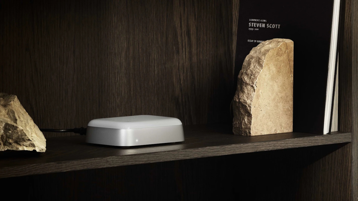 Beoconnect Core jako diskrétní centrum domácího kina v Japandi interiéru