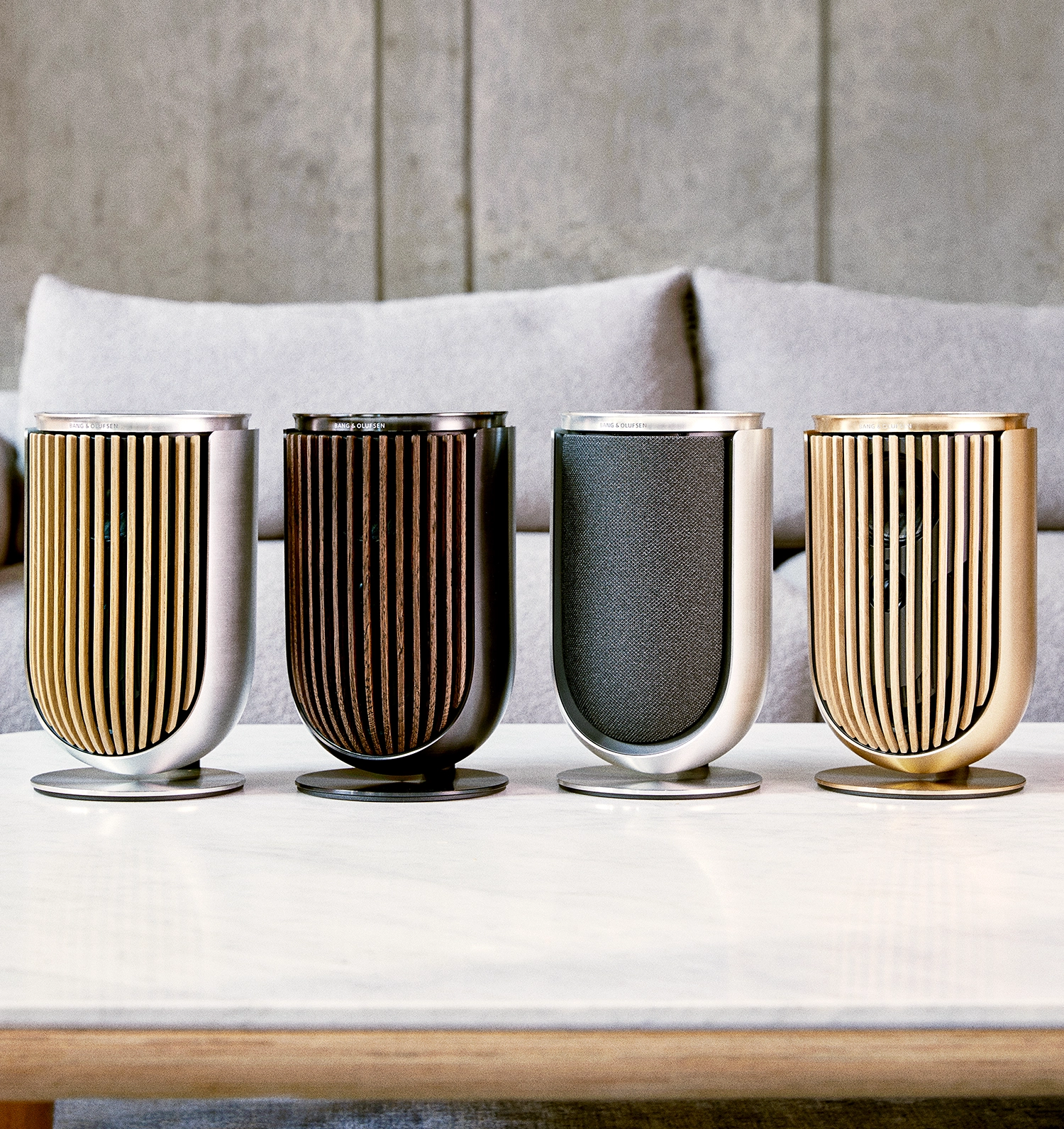 Ovládání domácího kina se čtyřmi Beolab 8 přes mobilní aplikaci Bang & Olufsen
