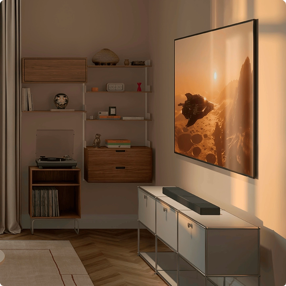 Soundbar KEF XIO na komodě pod televizí v obývacím pokoji ve stylu Japandi s gramofonem