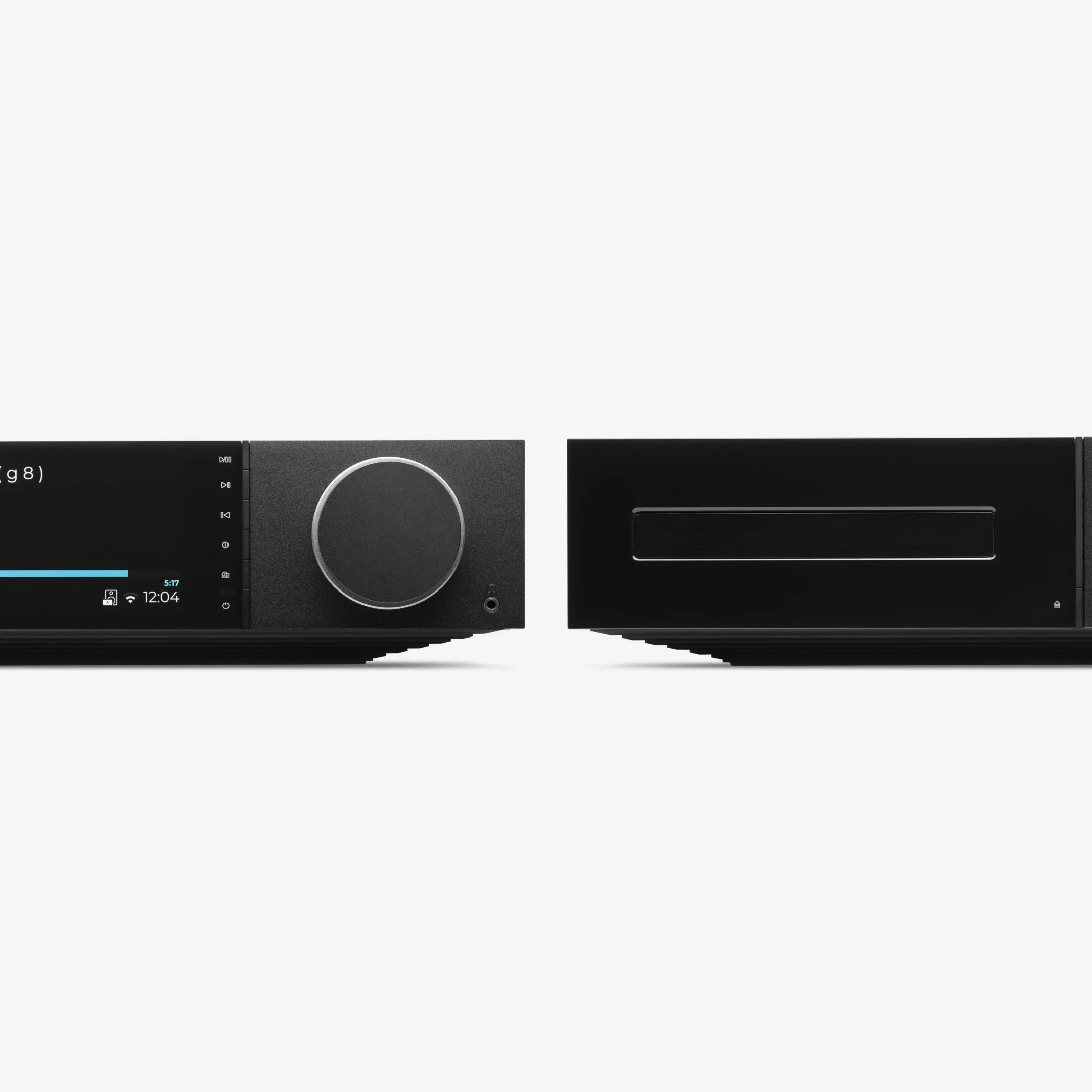 Cambridge Audio EVO 150 SE vedle sladěného CD transportu Cambridge Audio <a href=