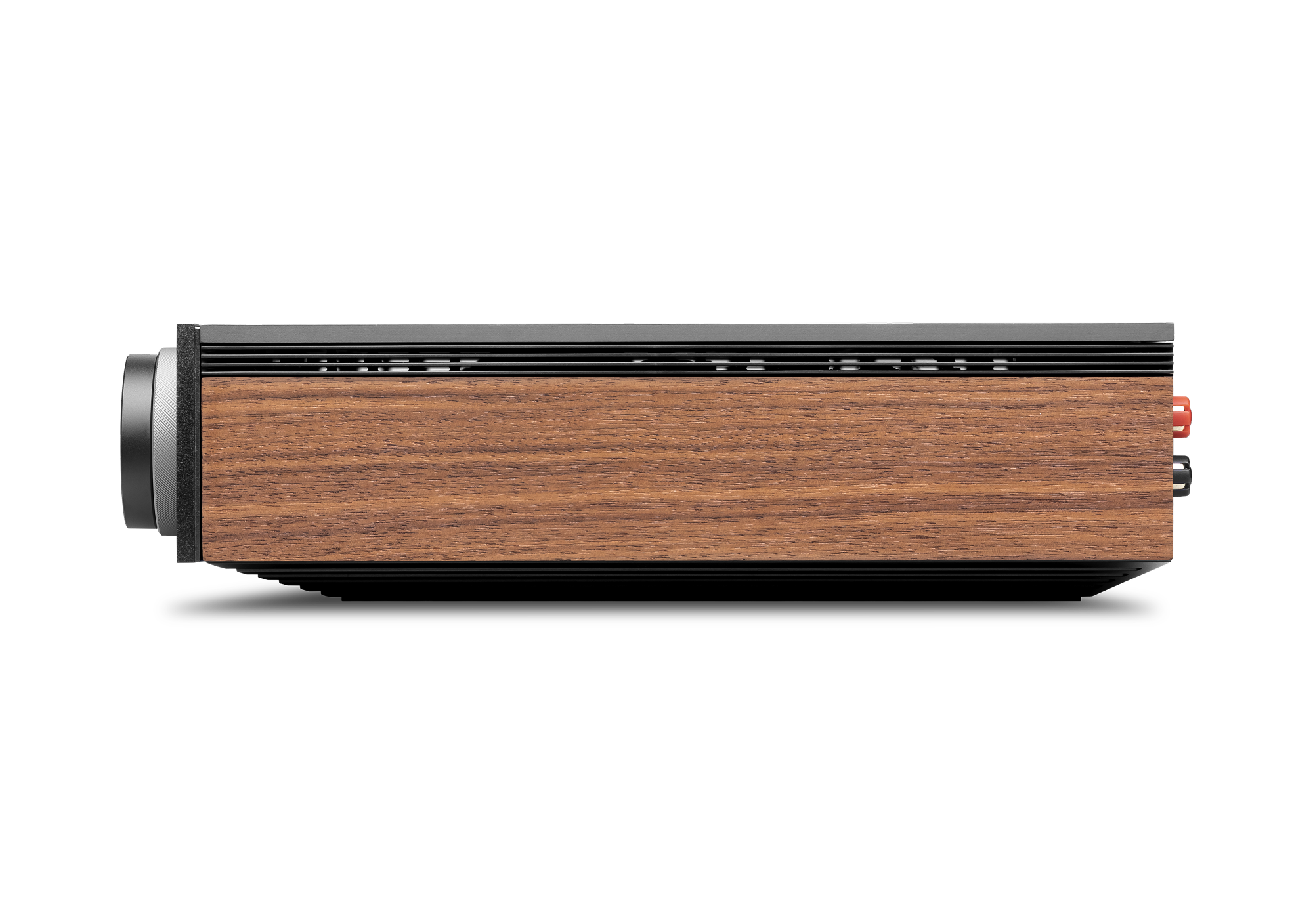 Detail zadního panelu s konektory XLR, RCA, HDMI a phono — 4:3