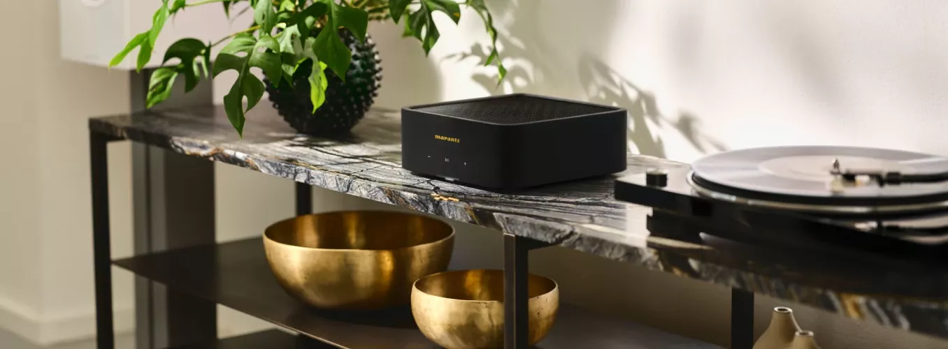 Marantz Model M1 v kompaktní hliníkové skříni