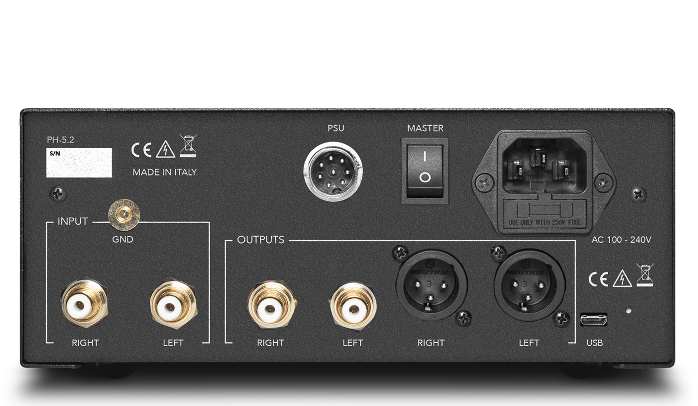 Zadní panel Gold Note PH-5.2 se zemnicí svorkou, vstupem a výstupy RCA, symetrickými výstupy XLR a konektorem pro externí zdroj