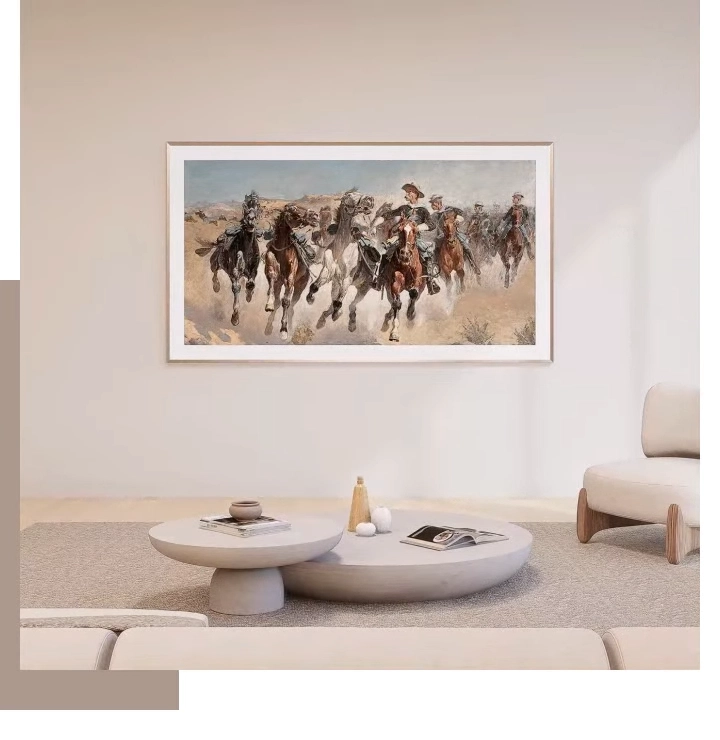 Samsung The Frame Pro přiléhá ke stěně jako obraz, detail tenký kabel