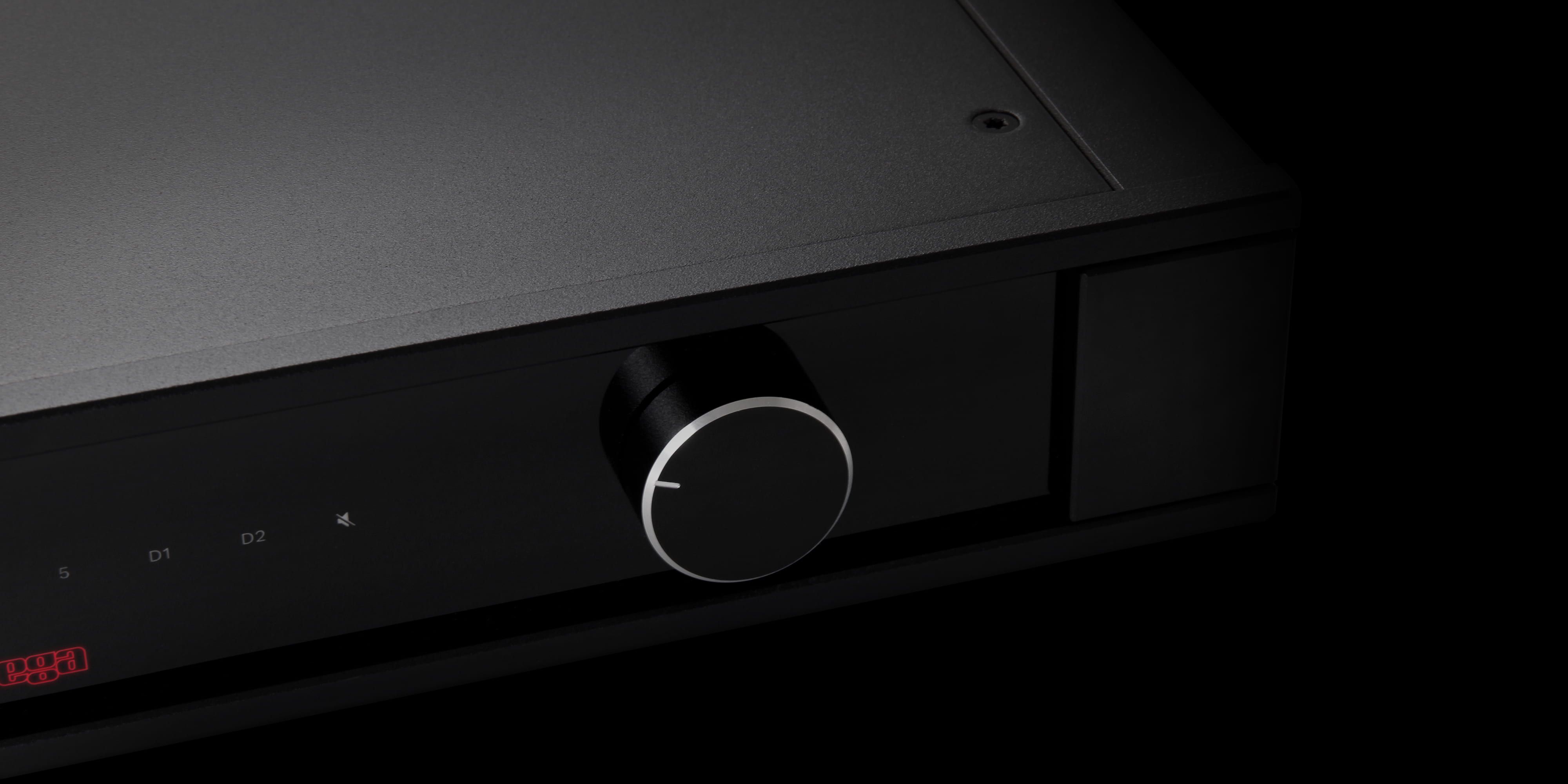 Rega Elex MK 4 — integrovaný zesilovač v novém hliníkovém těle