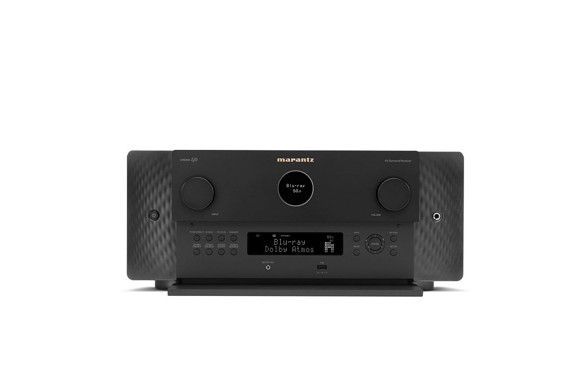 Marantz Cinema 40 — detail ikonického průzoru a prémiových materiálů předního panelu