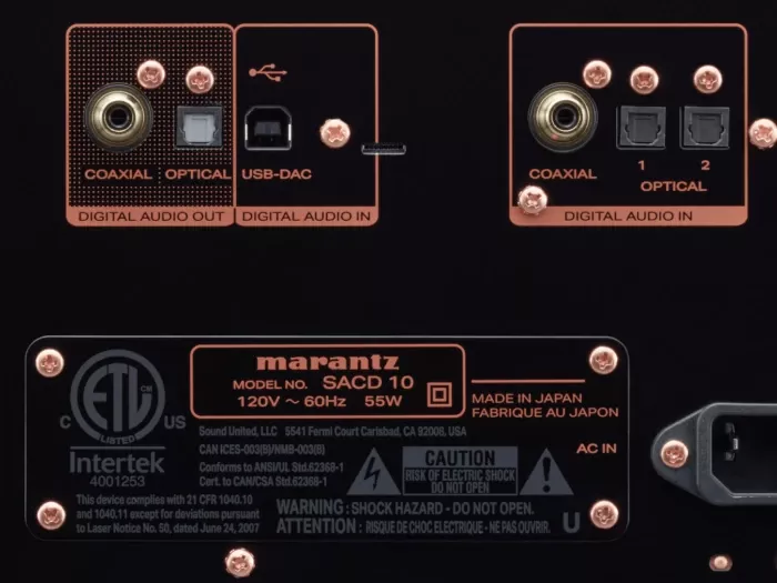 Detail zadního panelu Marantz SACD 10 s digitálními a analogovými konektory