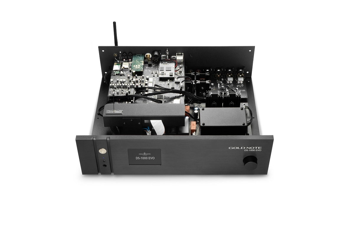 Vnitřní uspořádání Gold Note DS-1000 EVO s moduly a toroidním transformátorem