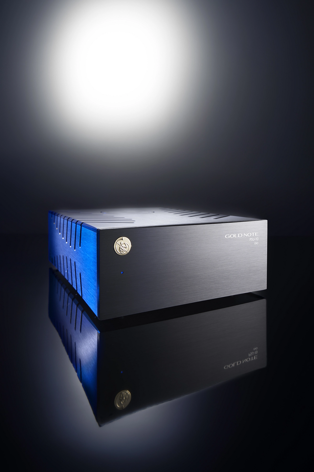 Detail hliníkového těla napájecího zdroje Gold Note PSU-10 EVO